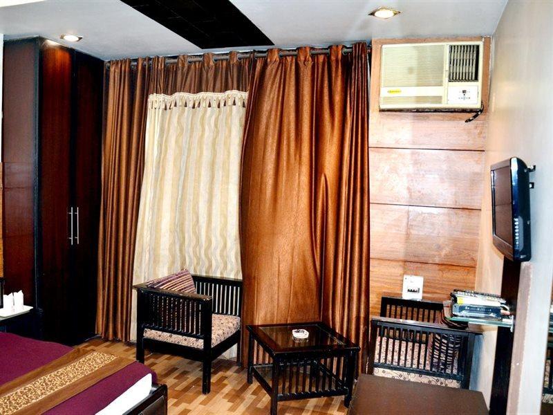 Hotel B.R. Inn Panipat Ngoại thất bức ảnh