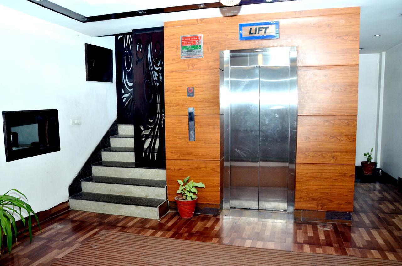 Hotel B.R. Inn Panipat Ngoại thất bức ảnh