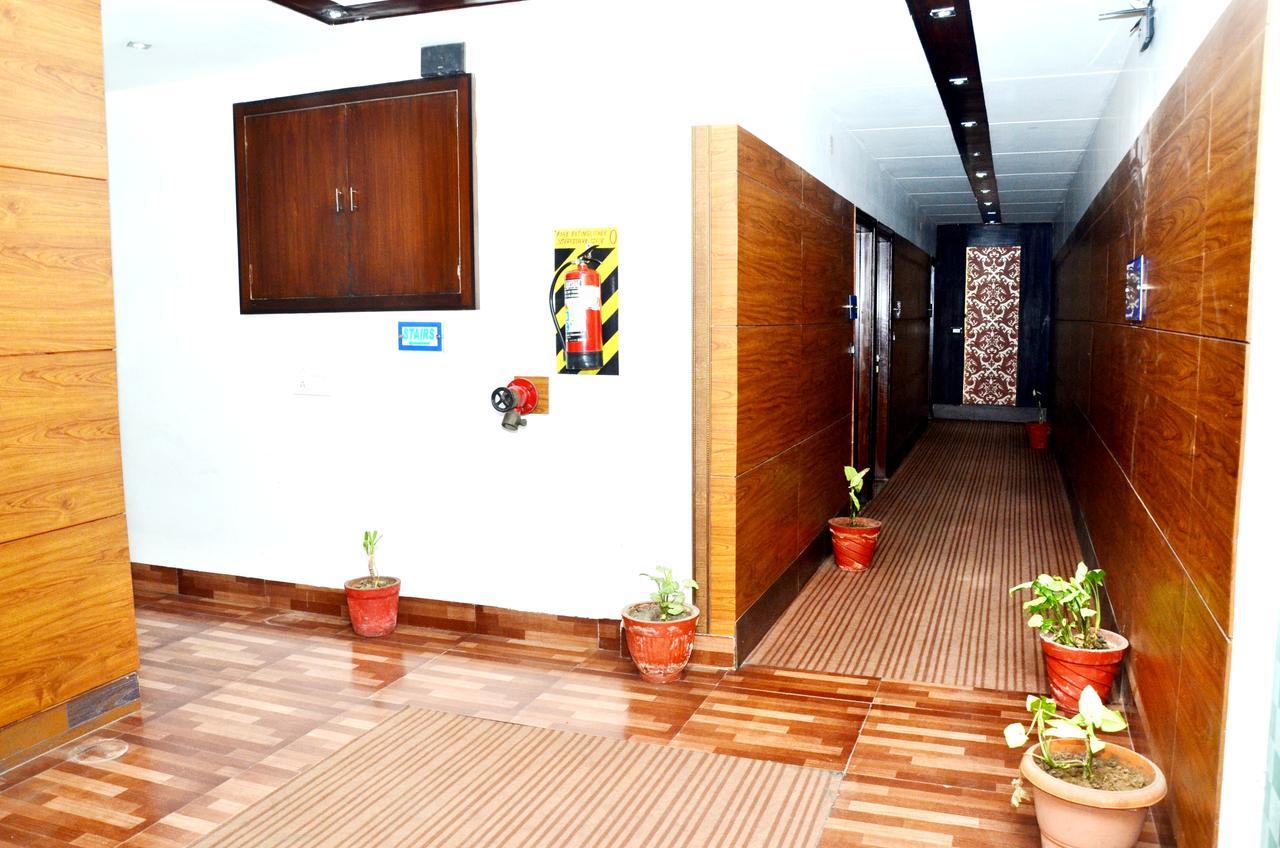 Hotel B.R. Inn Panipat Ngoại thất bức ảnh