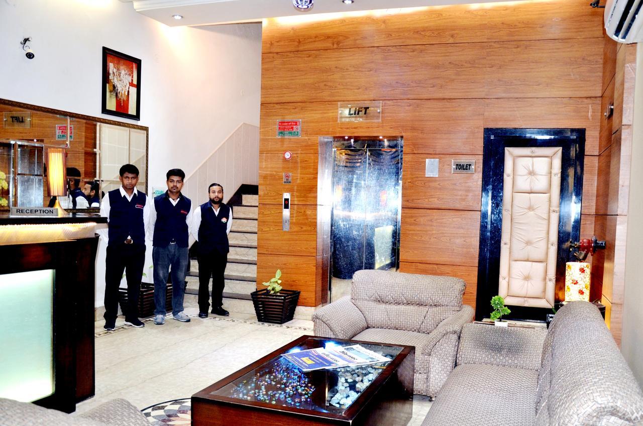 Hotel B.R. Inn Panipat Ngoại thất bức ảnh