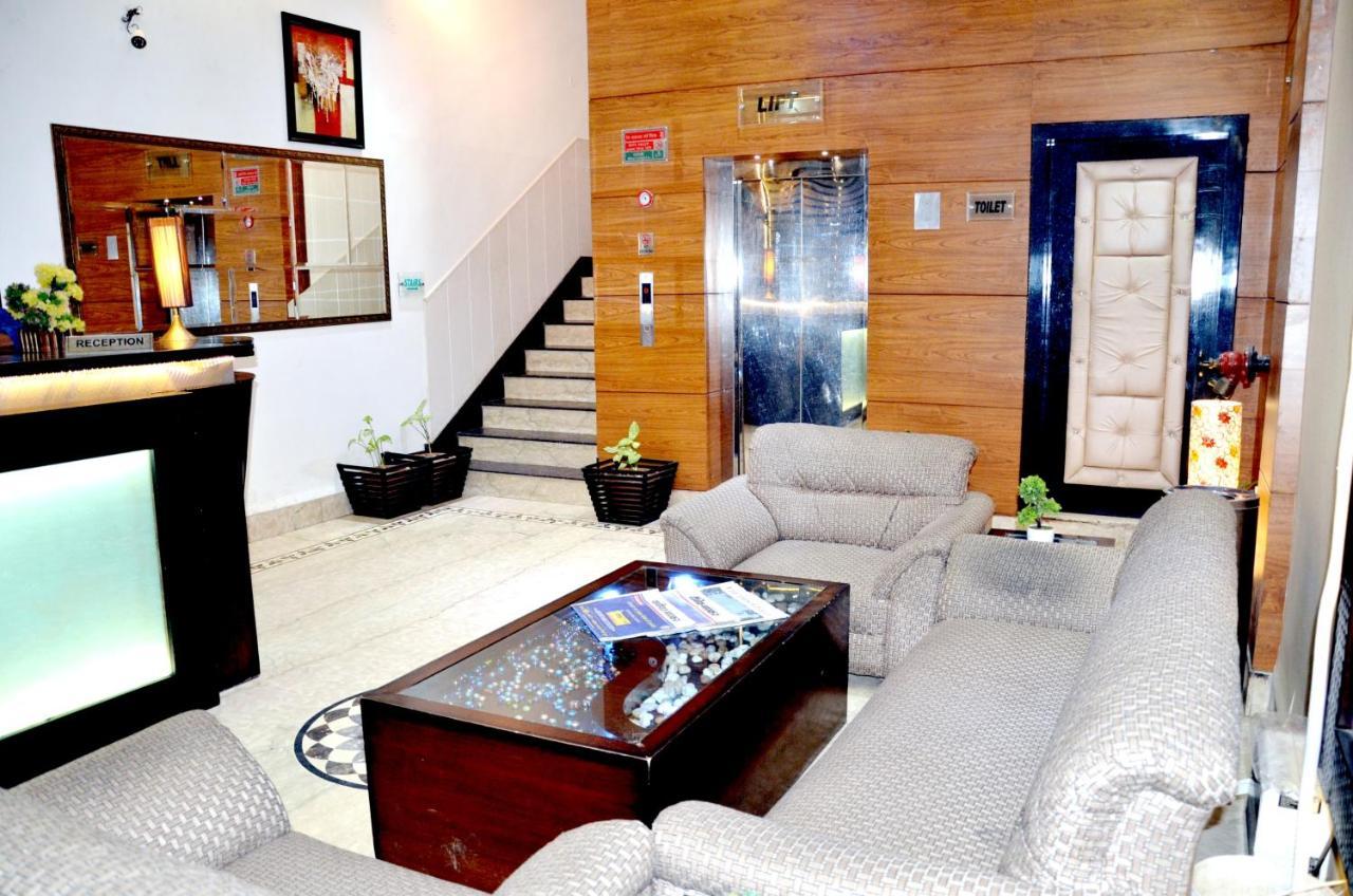 Hotel B.R. Inn Panipat Ngoại thất bức ảnh