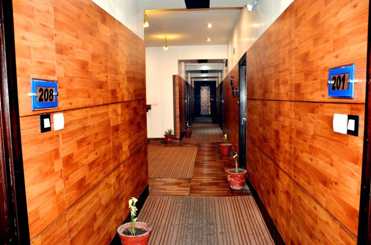 Hotel B.R. Inn Panipat Ngoại thất bức ảnh