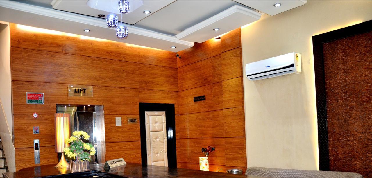 Hotel B.R. Inn Panipat Ngoại thất bức ảnh
